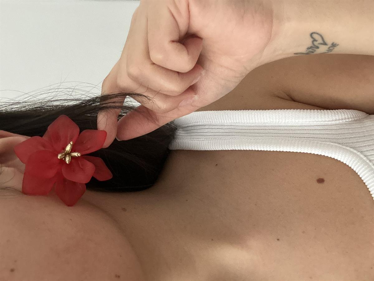 Çiçek Tasarım Kırmızı Küpe 6cm