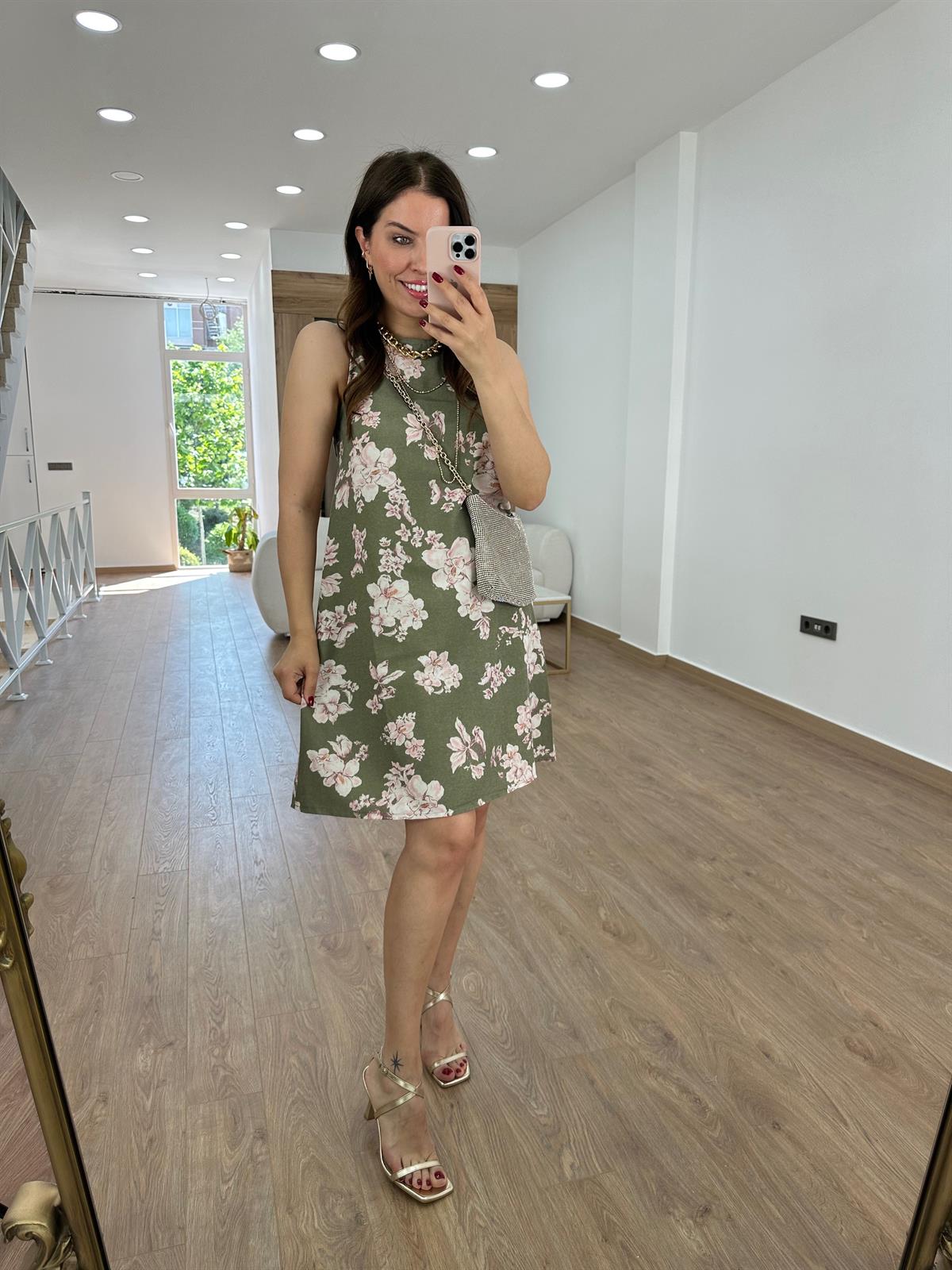 Çiçekli Keten Elbise