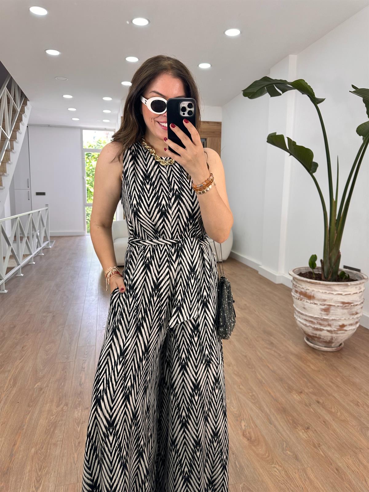 Çıkarılabilir Broşlu Bol Paça Tulum