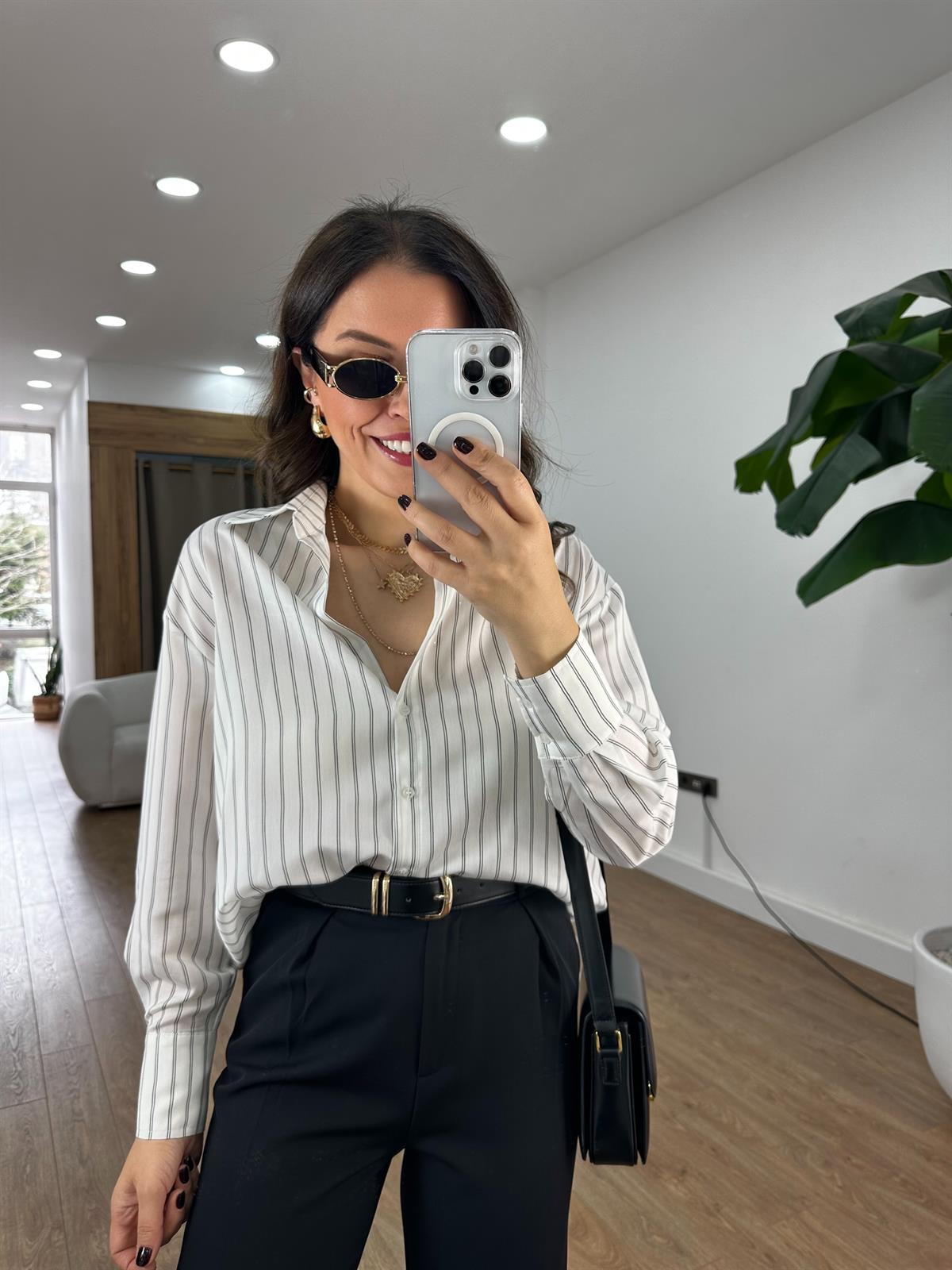 Çizgili Oversize Gömlek - Beyaz