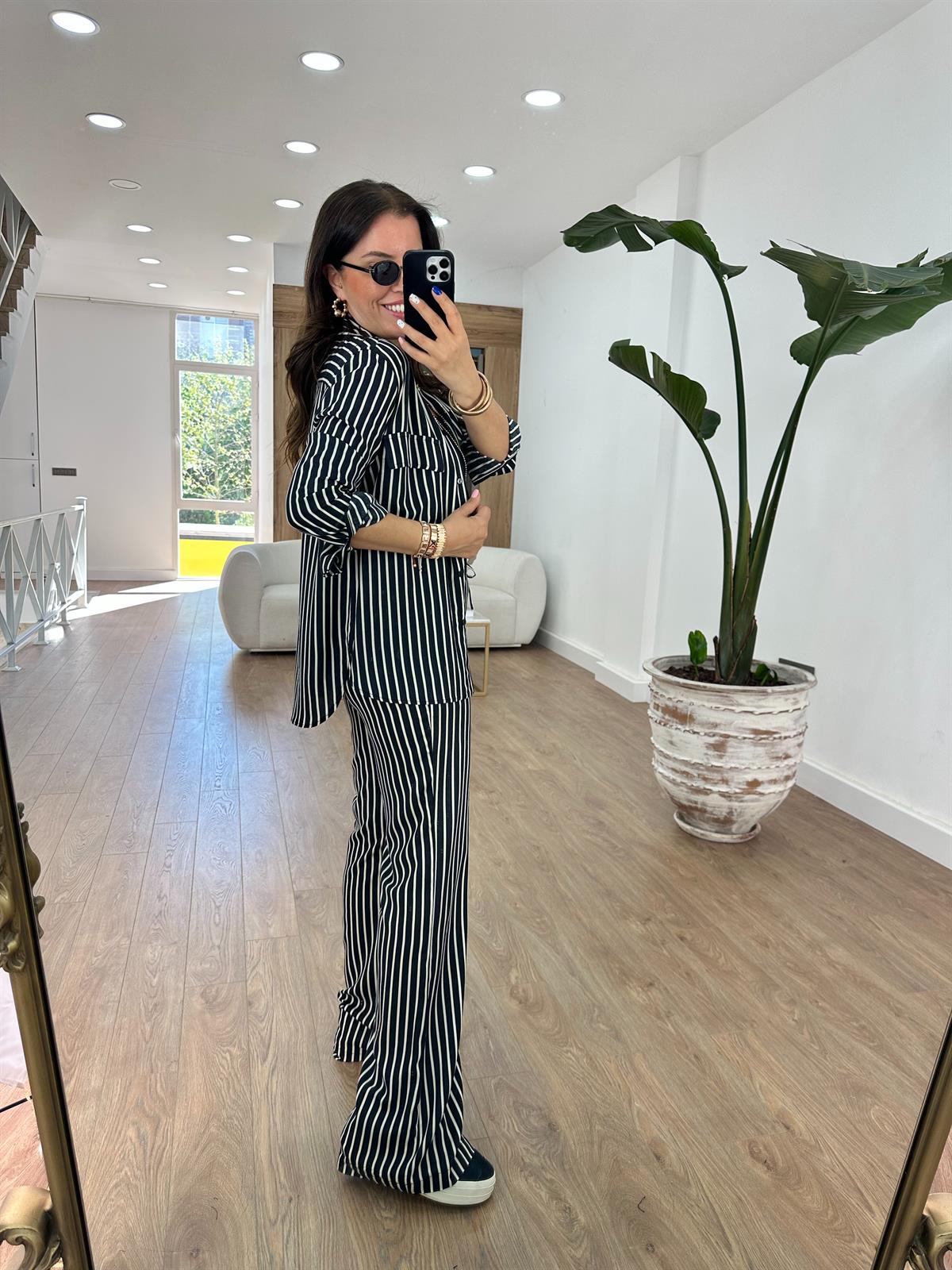 Çizgili Pantolon Gömlek Takım