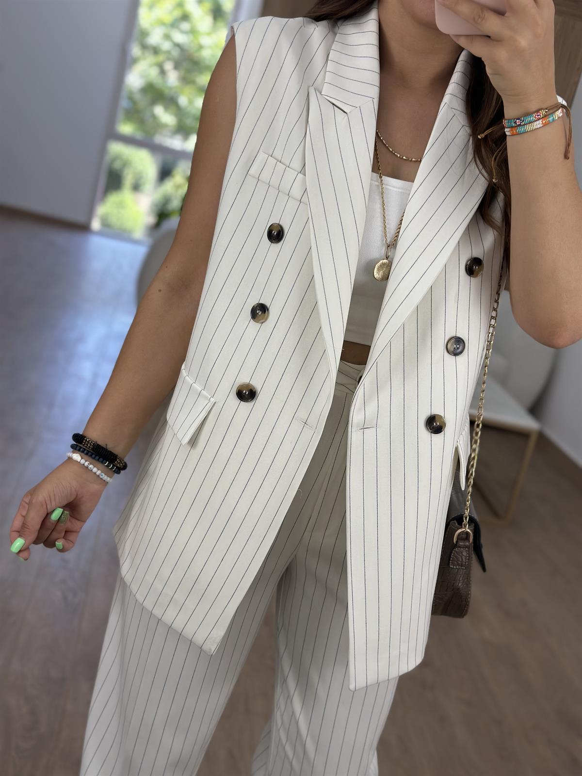 Çizgili Yelekli Takım-Ekru