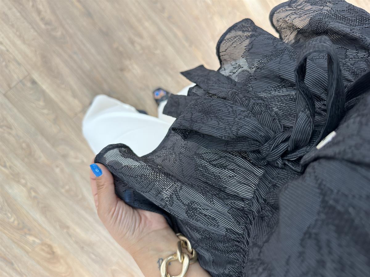 Dantel Detaylı Beli Lastikli Bluz - Siyah