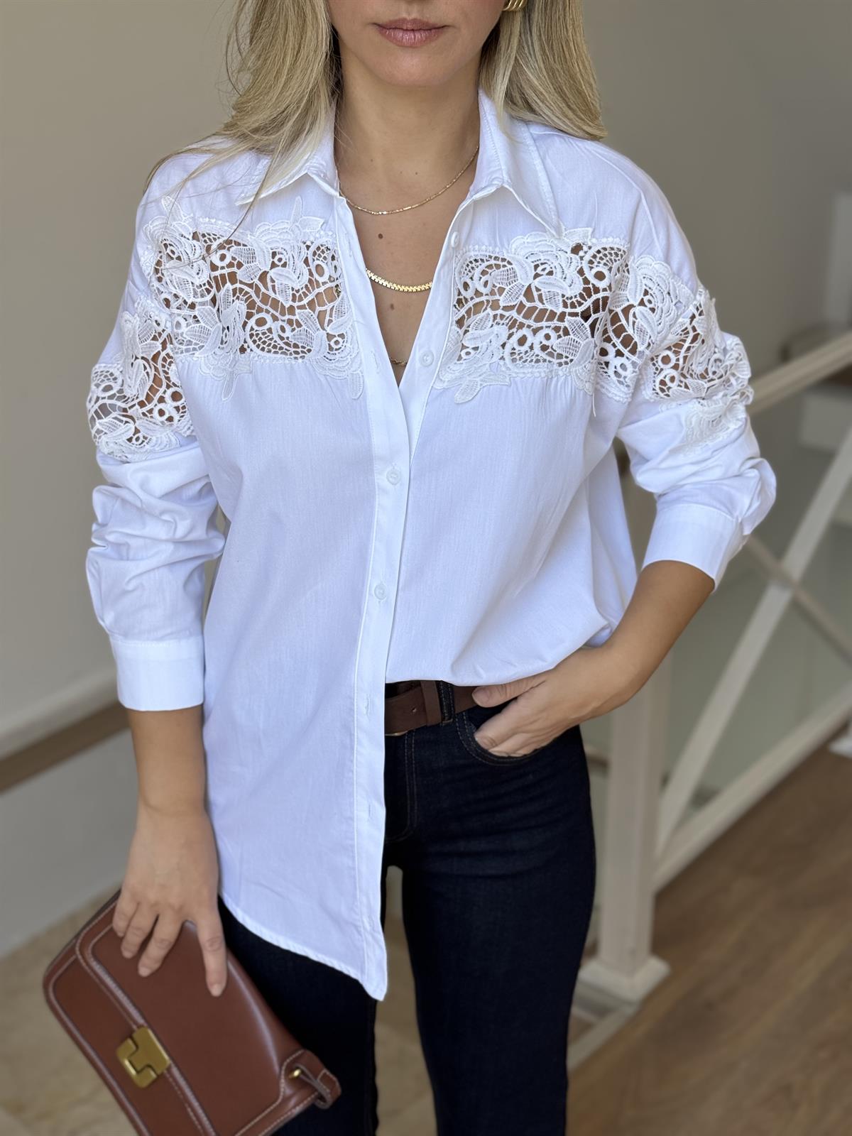 Dantel Detaylı Gömlek 