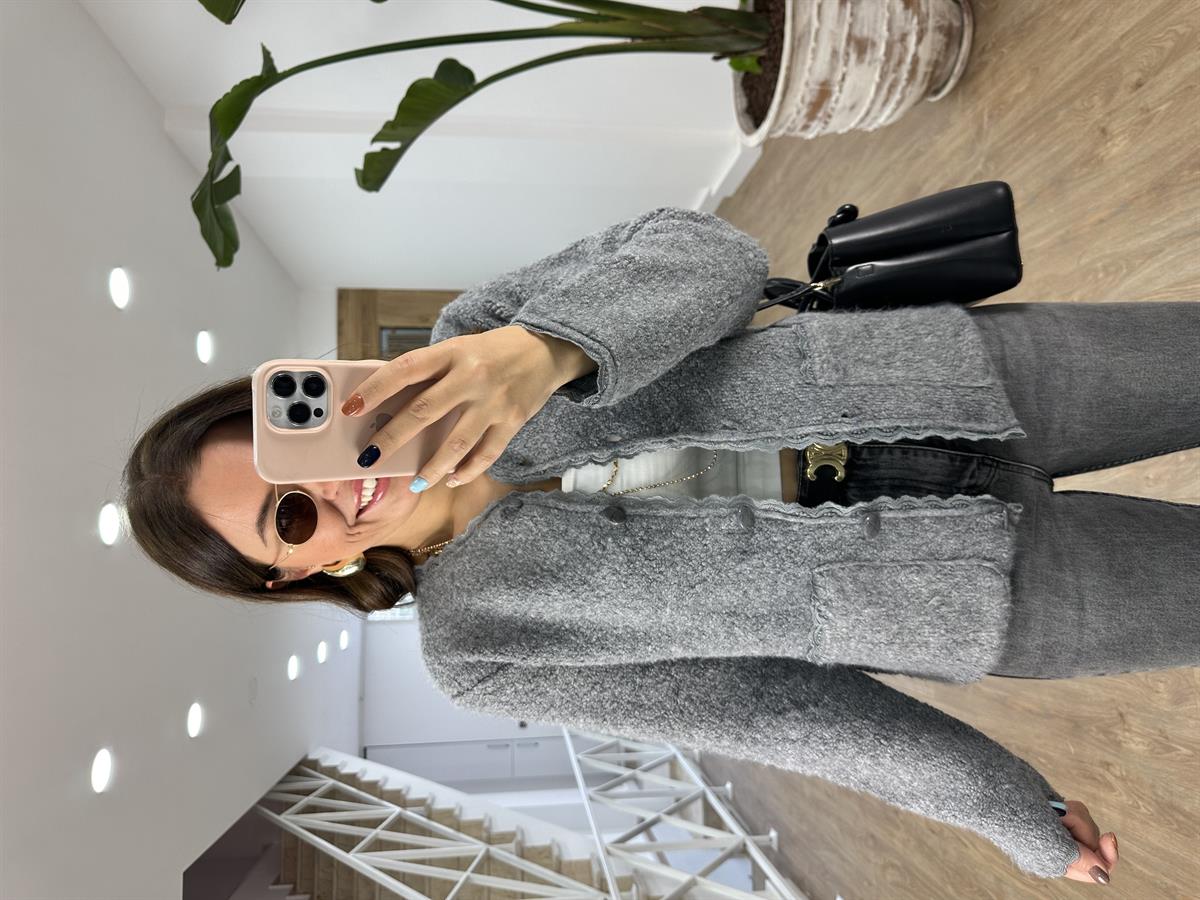 Dantel Detaylı Önden Cepli Buklet Hırka-Gri