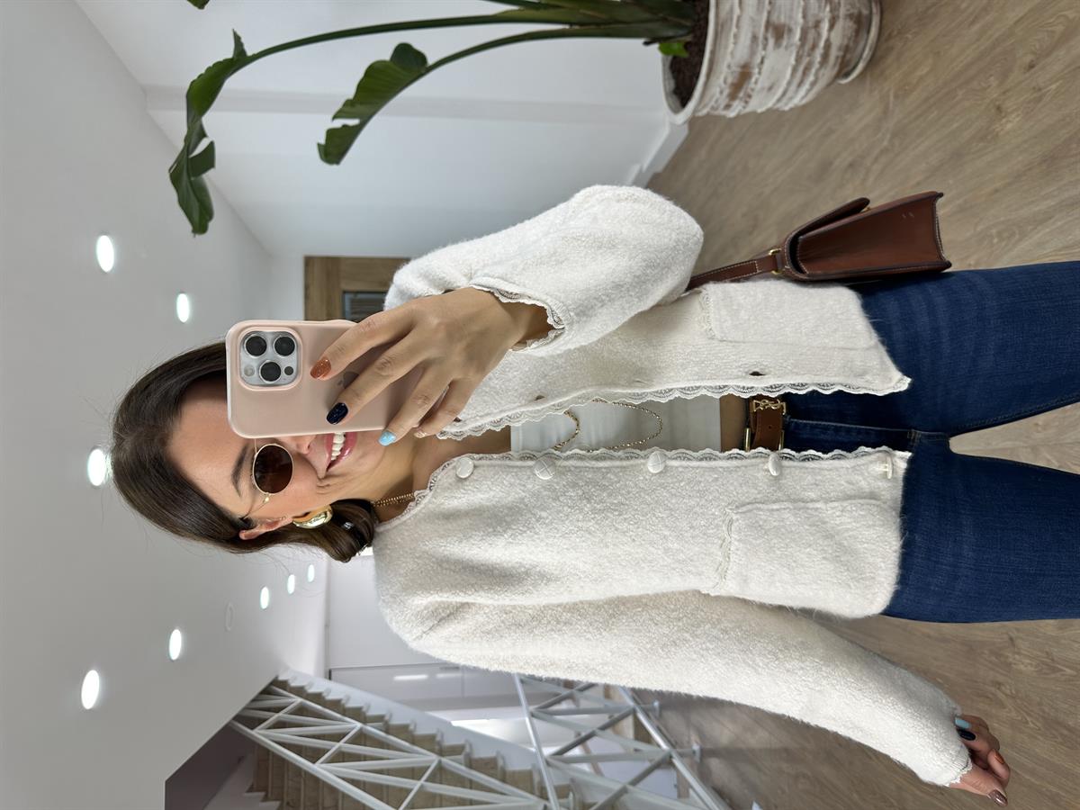 Dantel Detaylı Önden Cepli Buklet Hırka-Ekru