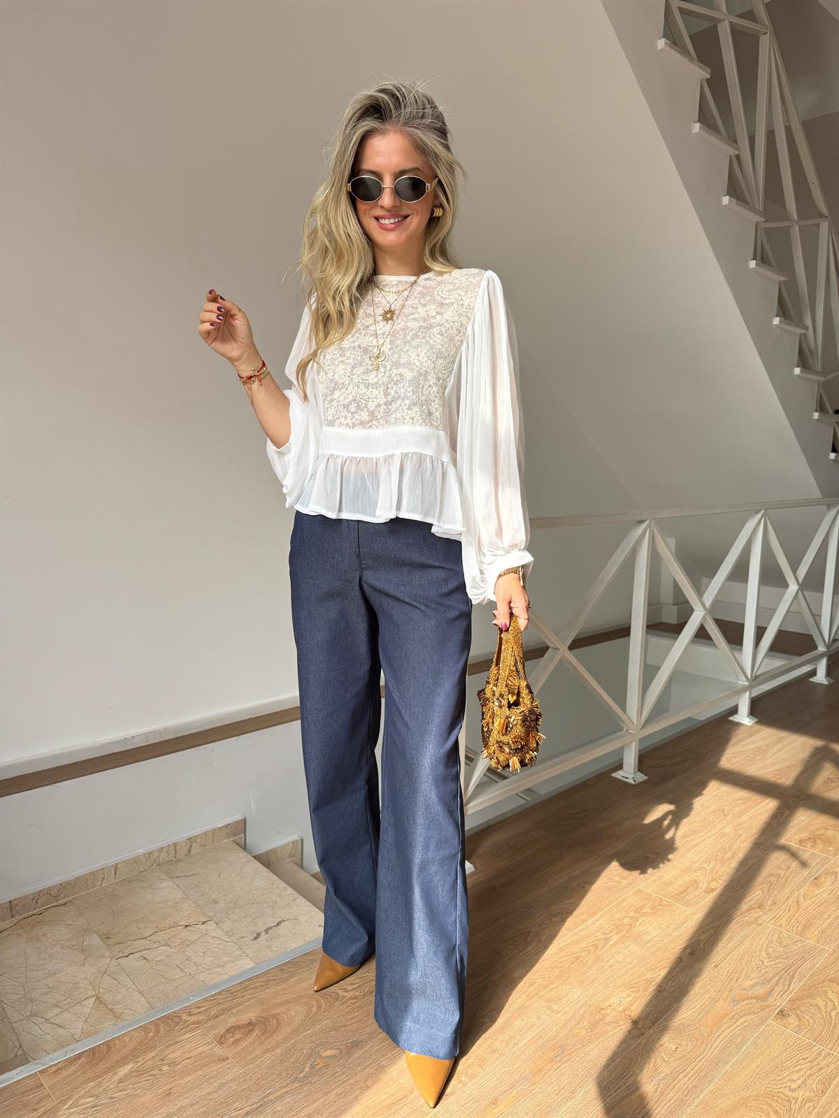 Dantel Detaylı Şifon Gömlek 