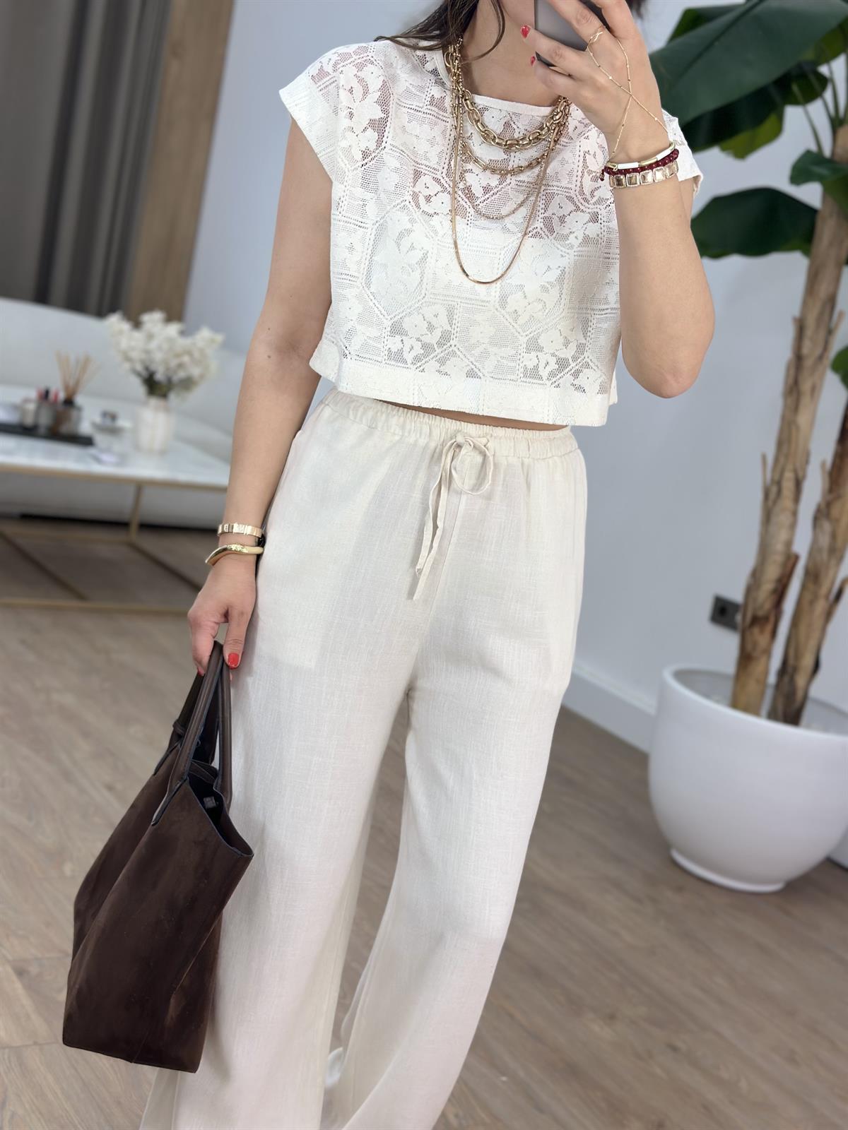 Dantel İşlemeli Kap Kol Bluz 