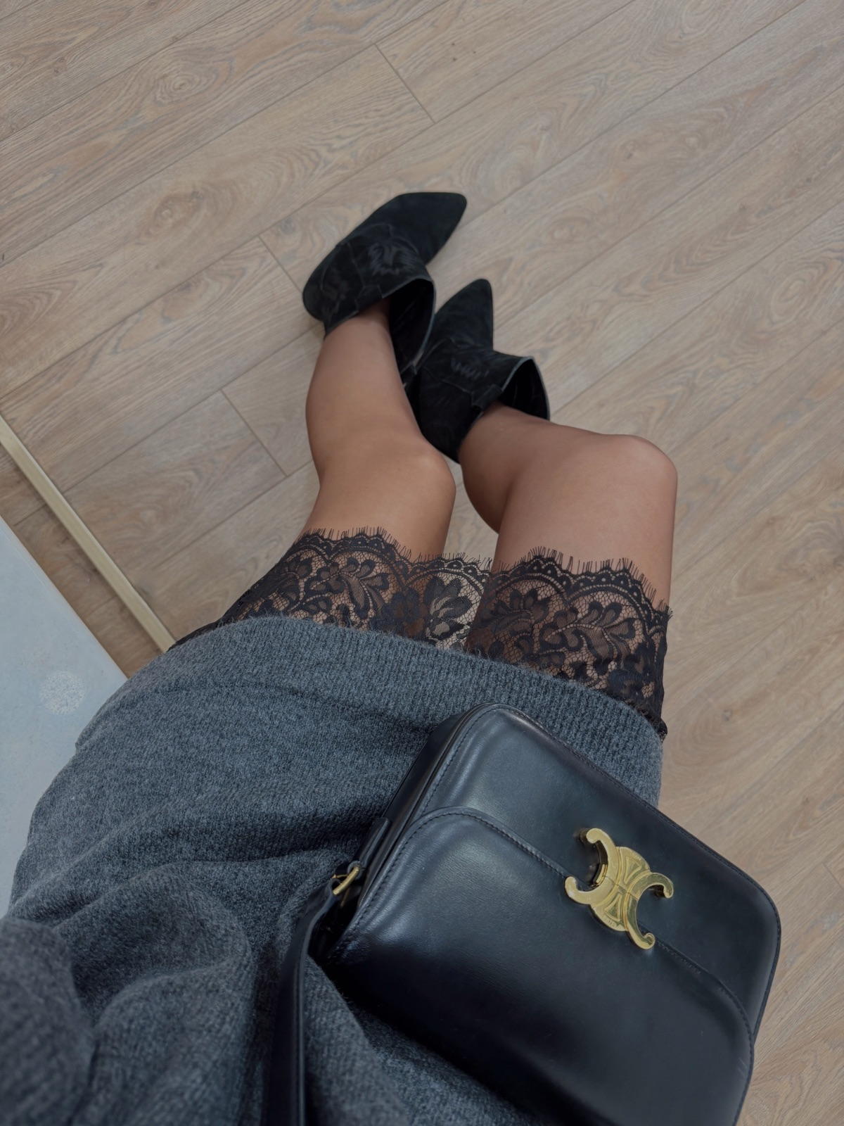 Etek Ucu Dantel Detaylı Triko Elbise - Antrasit