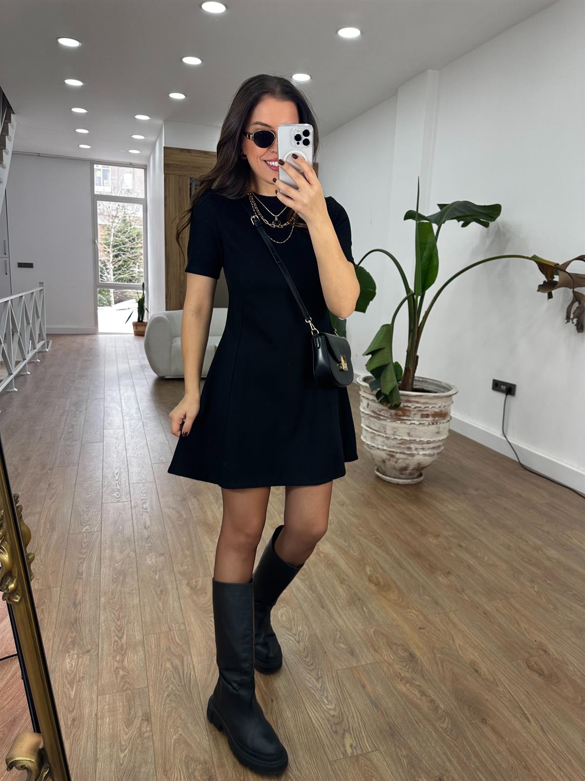 Dekoratif Bisiklet Yaka Mini Elbise - Siyah