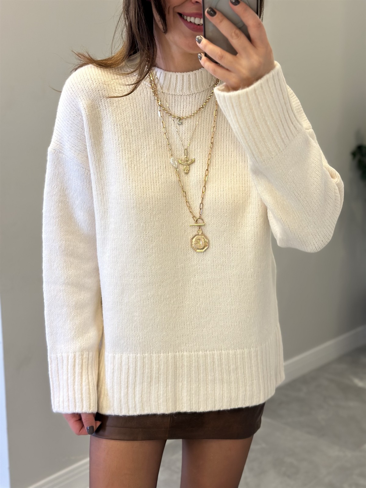 Dekoratif Detaylı Basic Triko Kazak - Krem