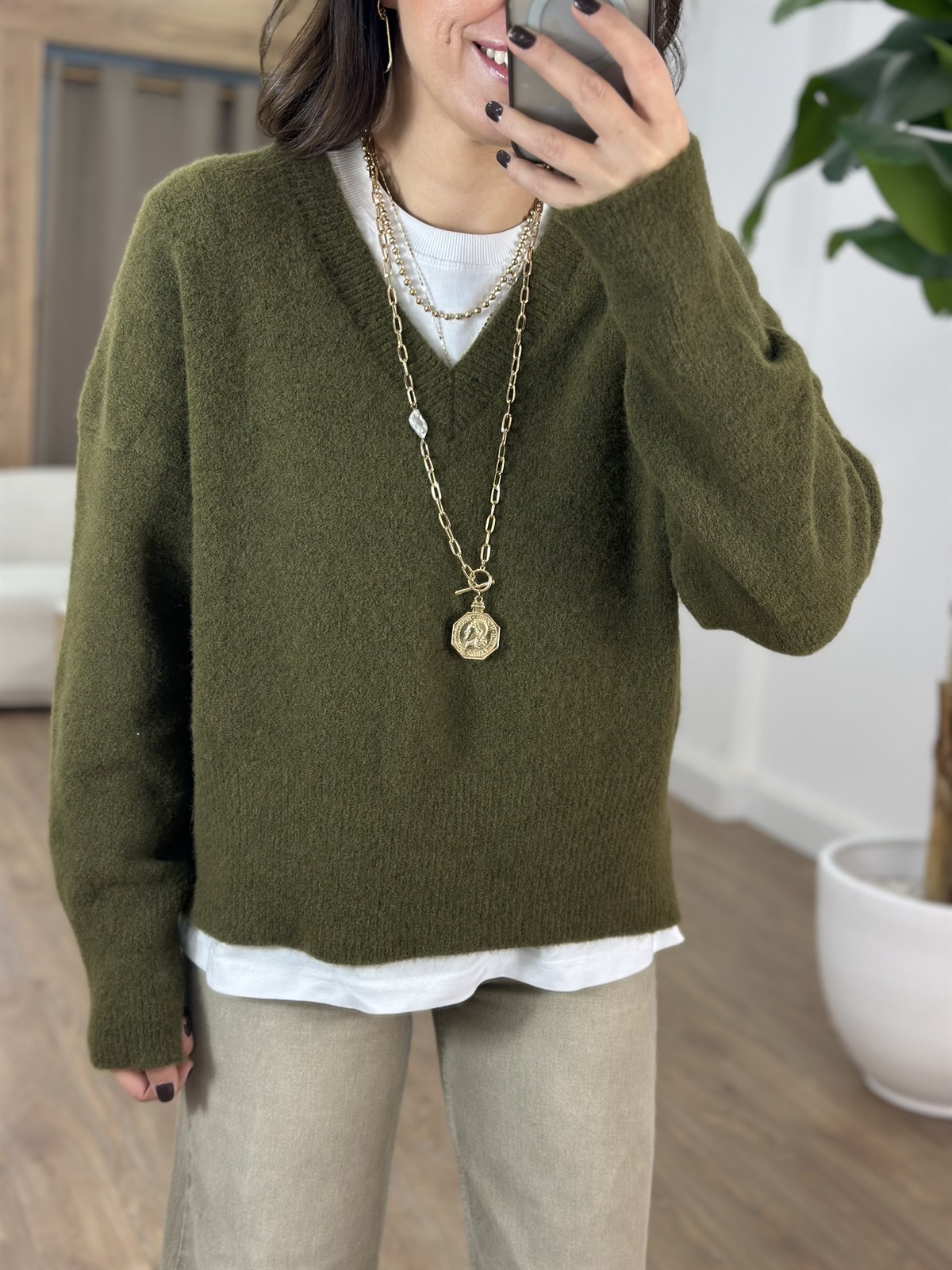 Dekoratif V Yaka Yumoş Kazak - Haki