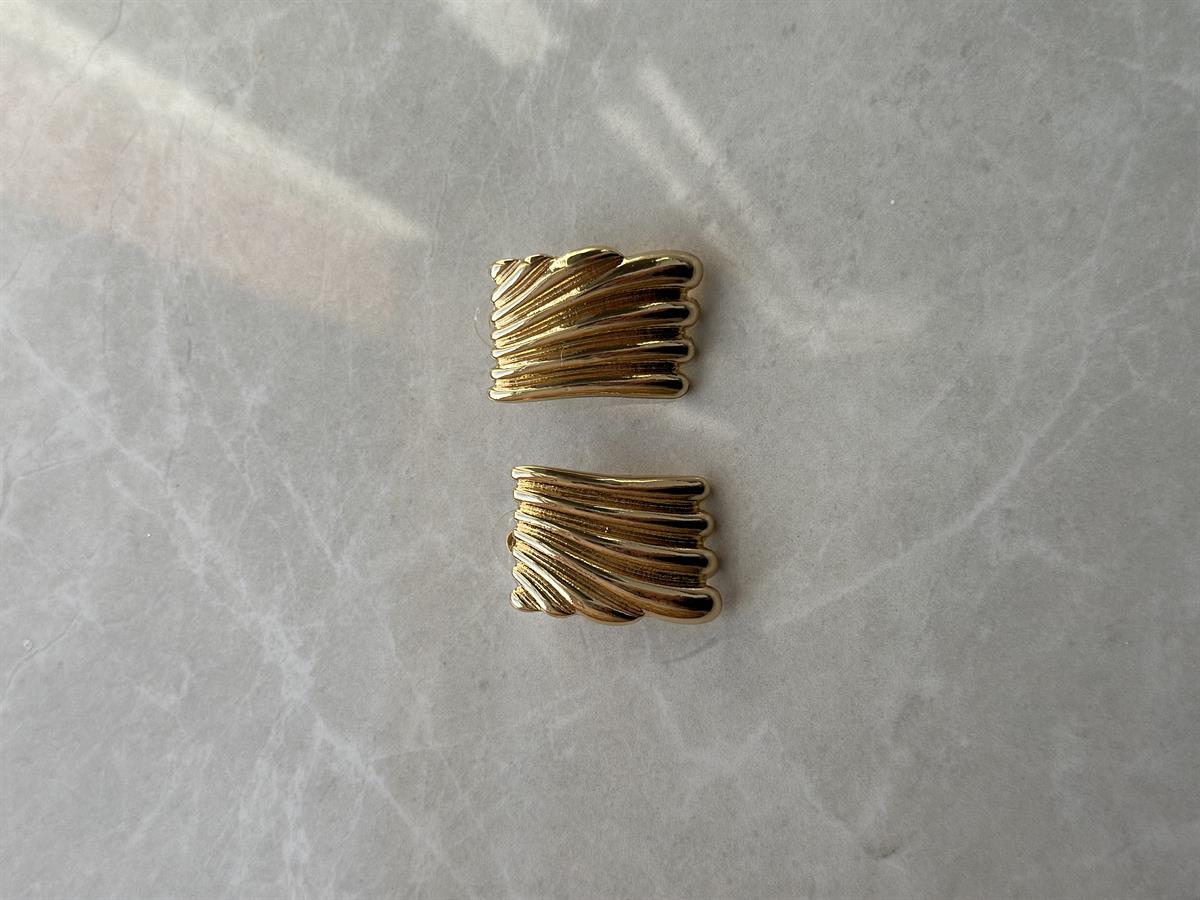 Deniz Kabuğu Tasarım Kare Plaka Gold Küpe