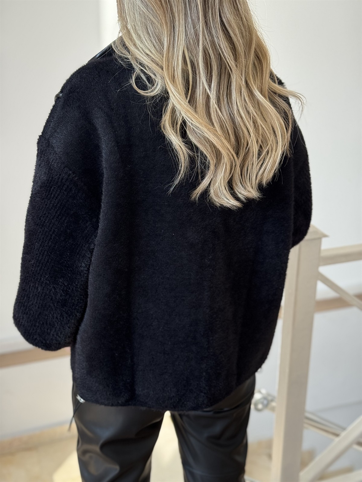 Deri Detaylı Angora Ceket - Siyah