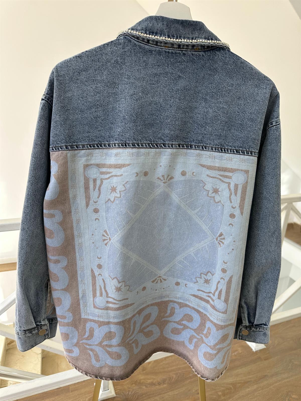 Desen Baskılı Taşlı Jean Ceket