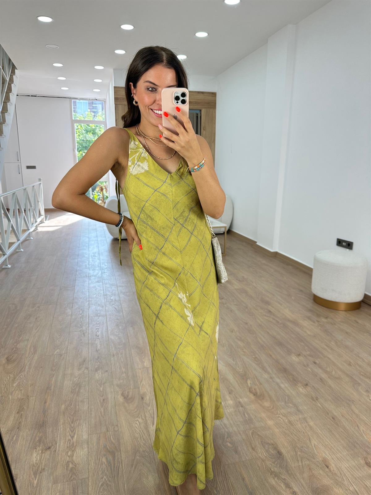 Desenli Yeşil Elbise