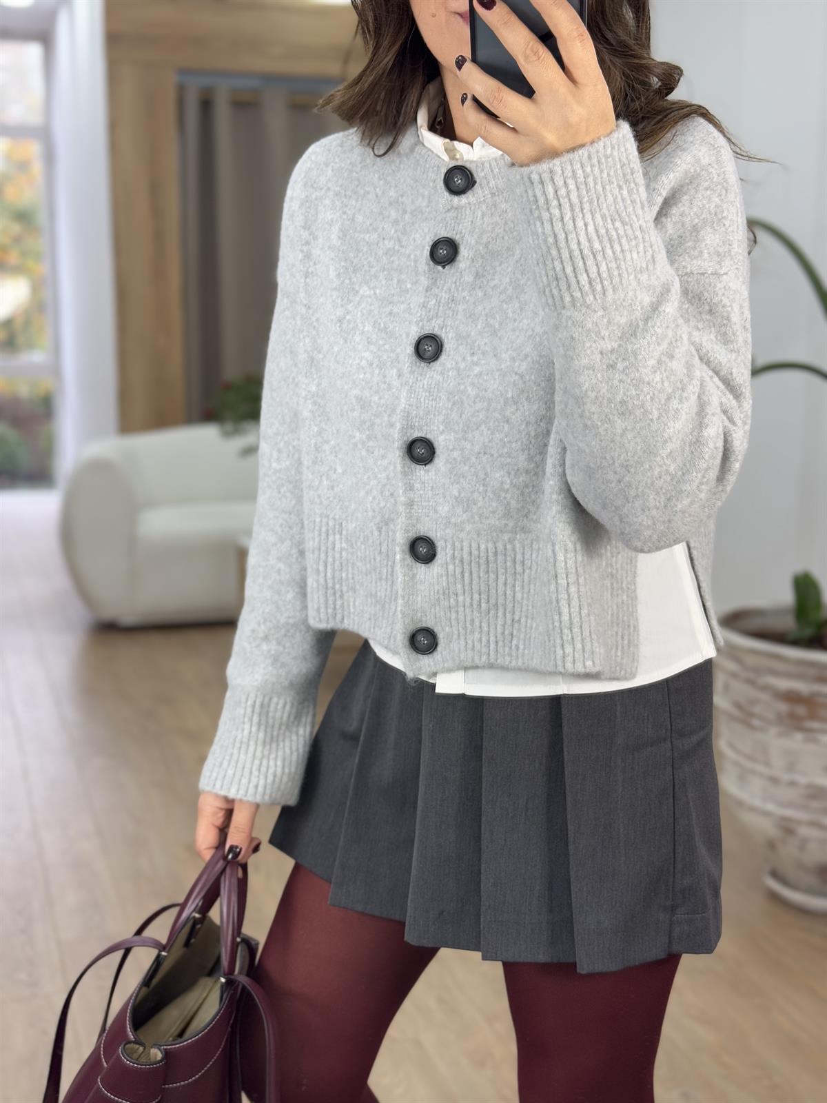 Dilvin Dik Yaka Düğmeli Yumuşak Dokulu Yırtmaçlı Hırka 