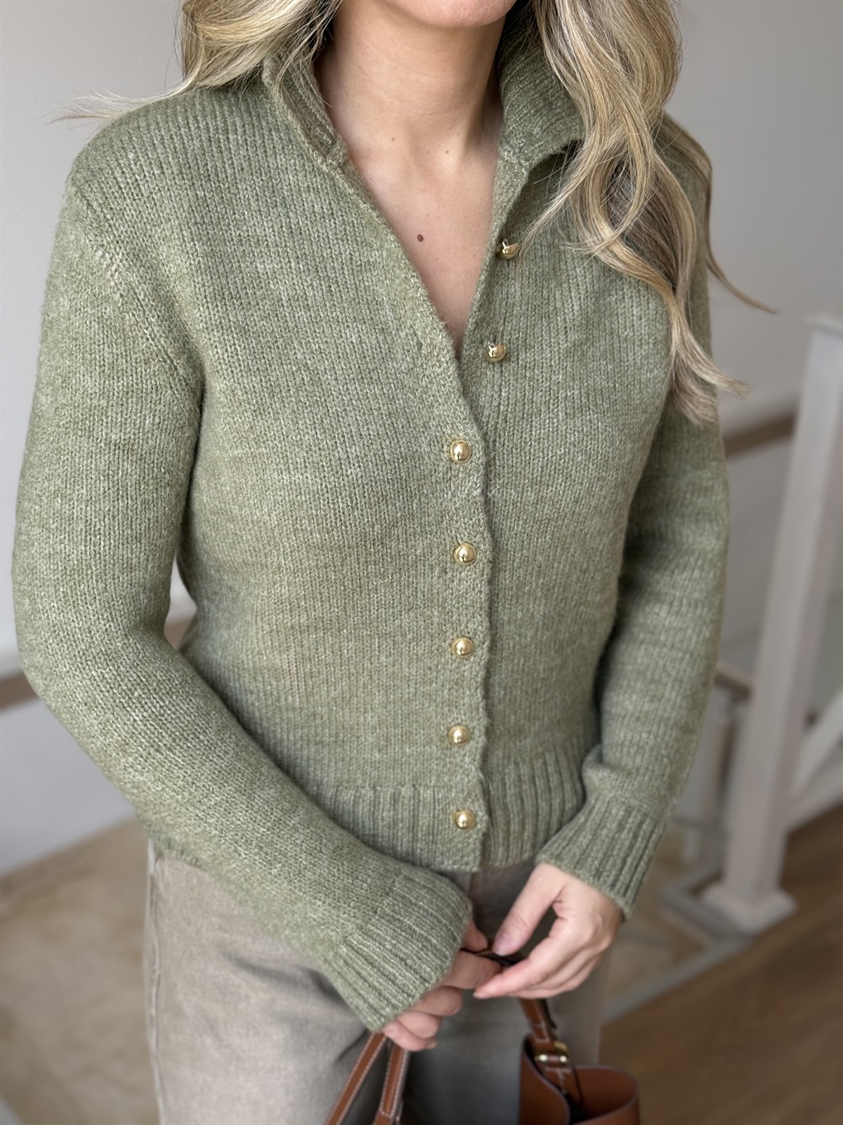 Dik Yaka Gold Düğmeli Triko Hırka - Yeşil