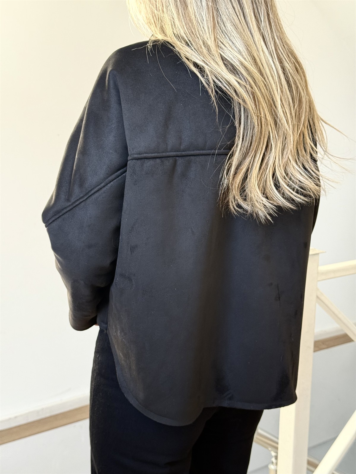 Dik Yaka İçi Kürklü Kısa Mont - Siyah