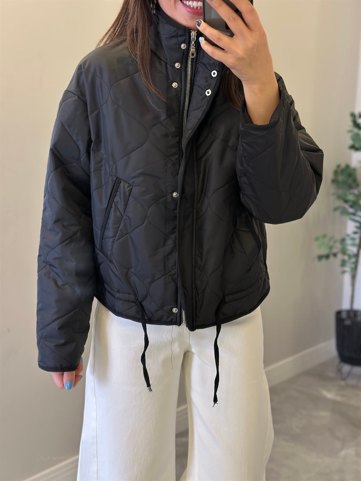 Dik Yaka Kapitone Mont - Siyah