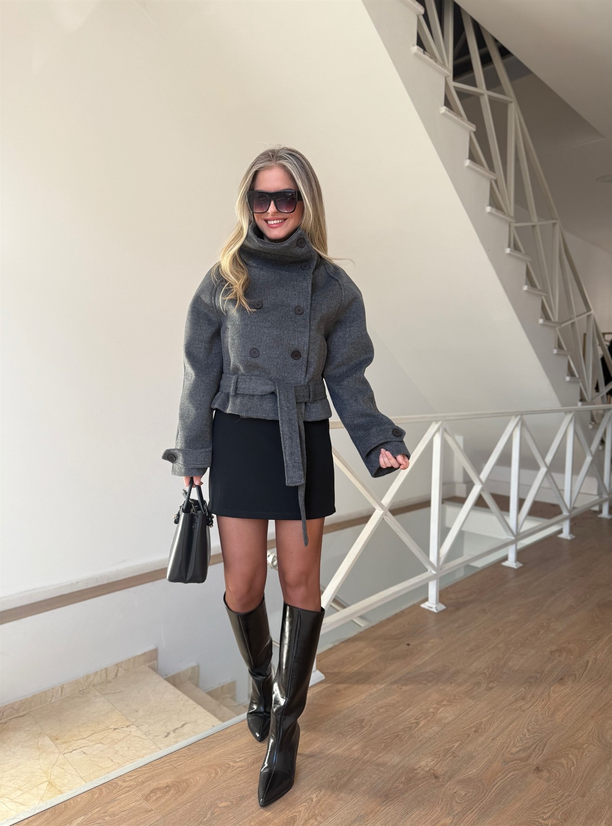 Dik Yaka Kemerli Kısa Kaşe Kaban - Antrasit