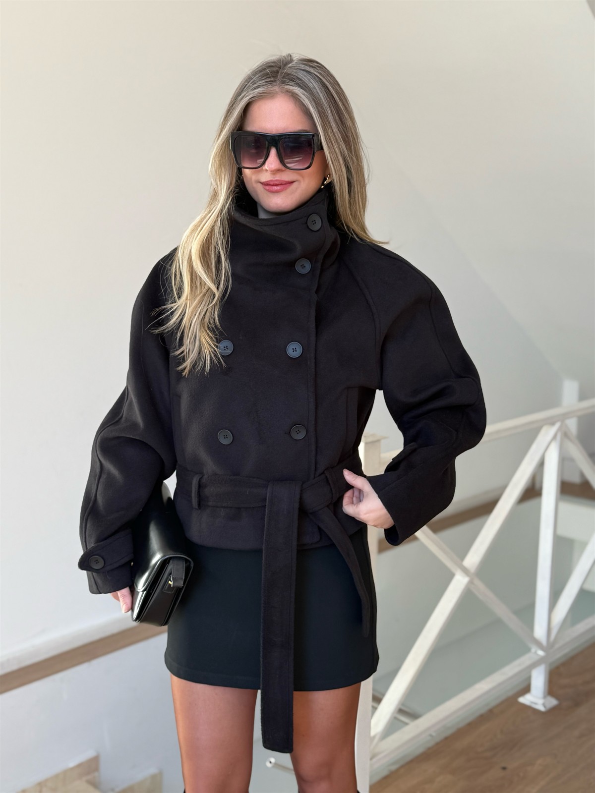 Dik Yaka Kemerli Kısa Kaşe Kaban - Siyah