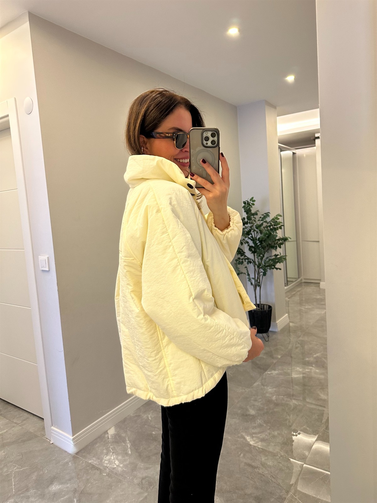 Dik Yaka Şişme Mont - Ekru