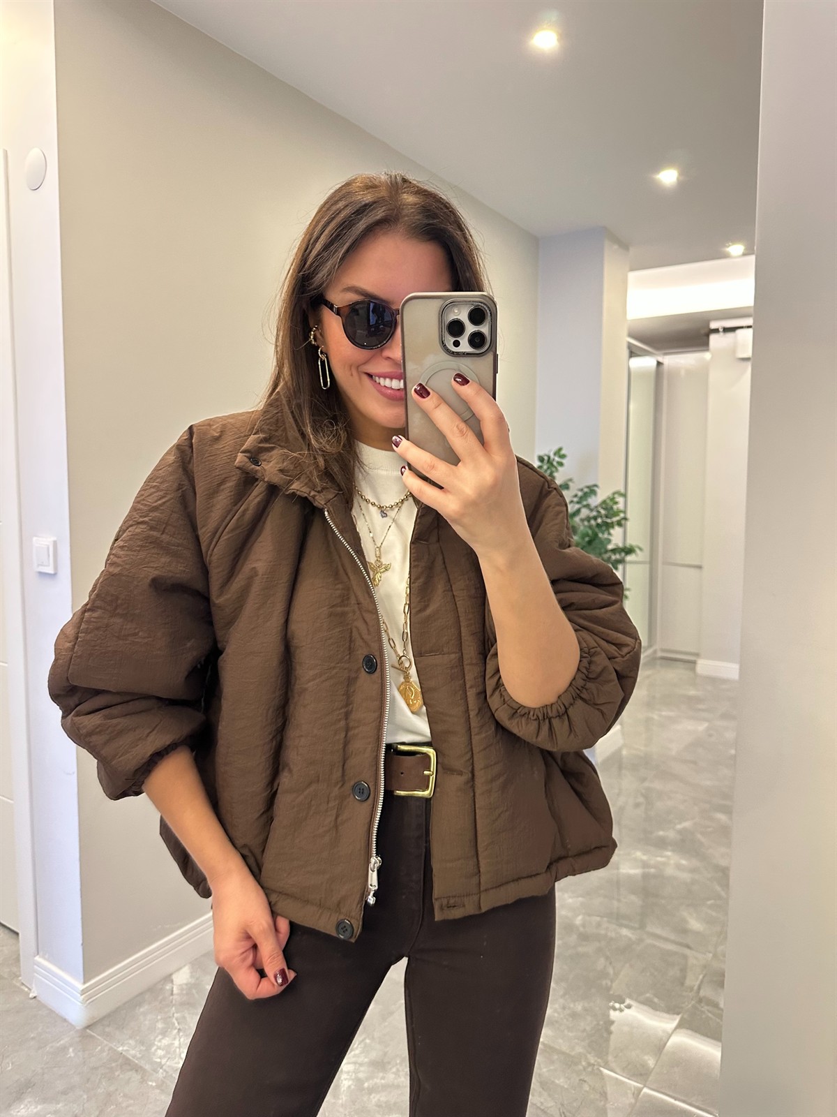 Dik Yaka Şişme Mont - Kahverengi