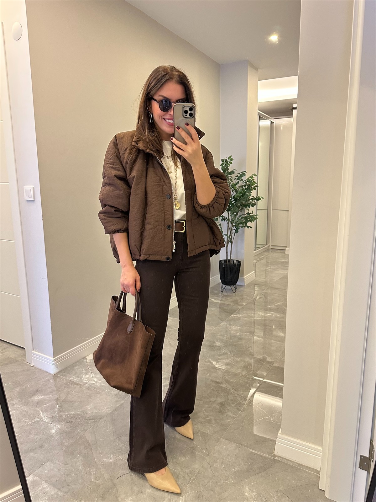 Dik Yaka Şişme Mont - Kahverengi