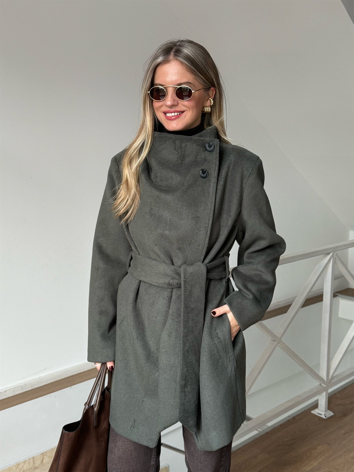 Dik Yaka Yünlü Kısa Kaban - Haki 