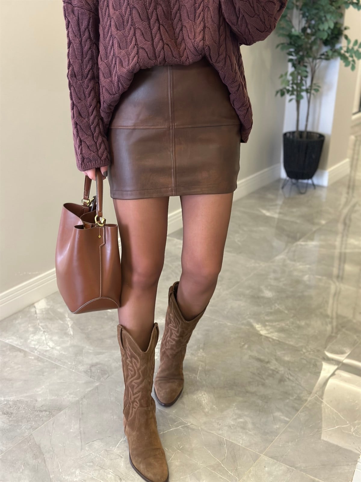 Dikiş Detaylı Mini Deri Etek - Kahverengi