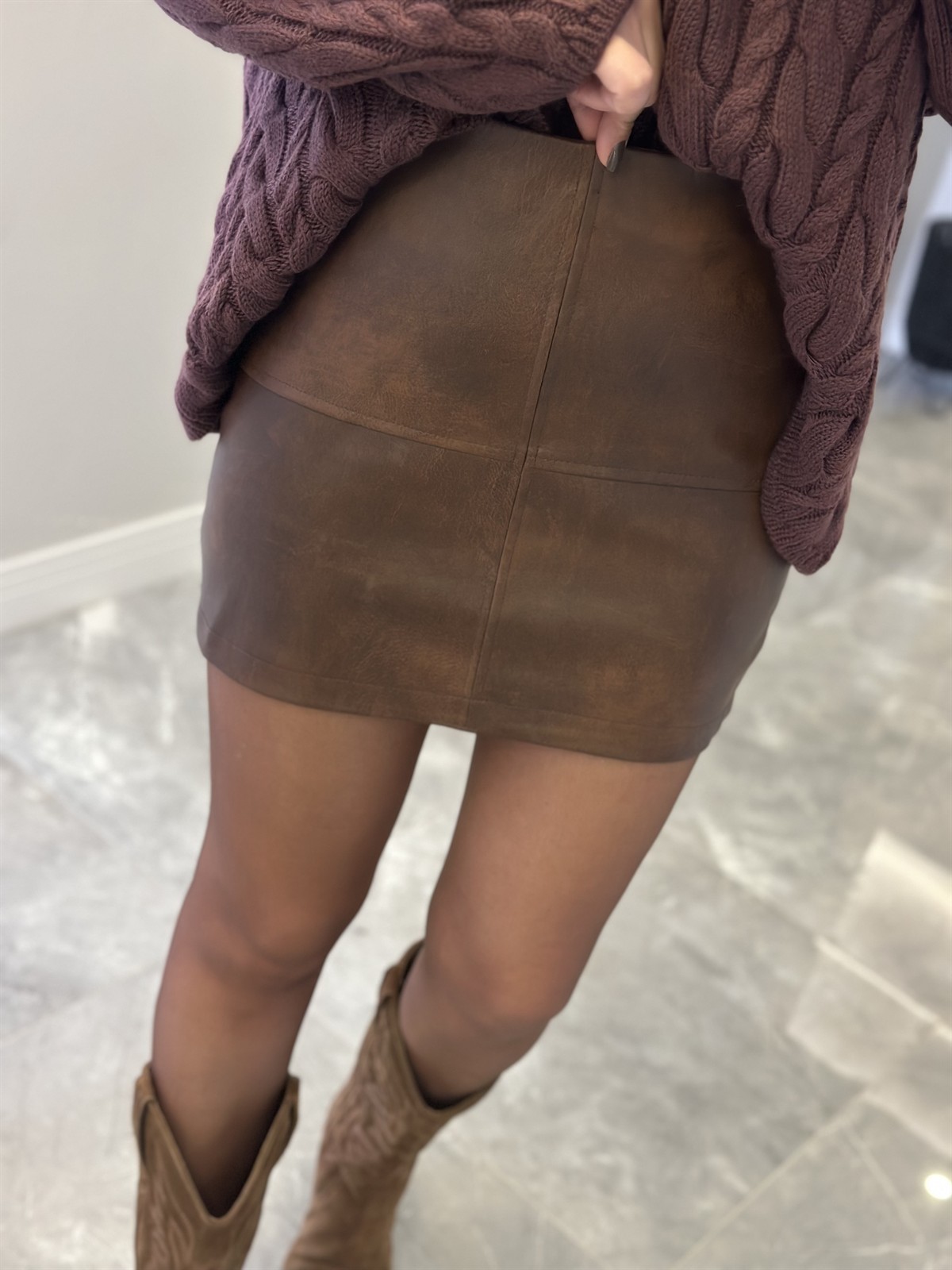 Dikiş Detaylı Mini Deri Etek - Kahverengi