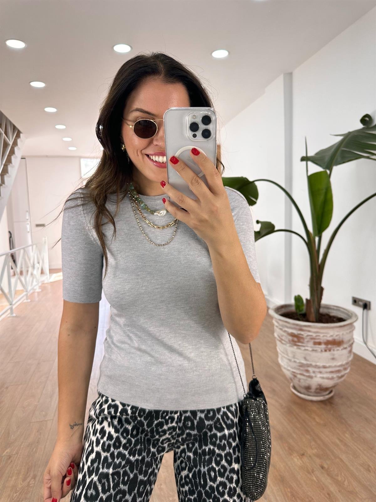 Dilvin Bisiklet Yaka Arkası Düğmeli Triko-Gri