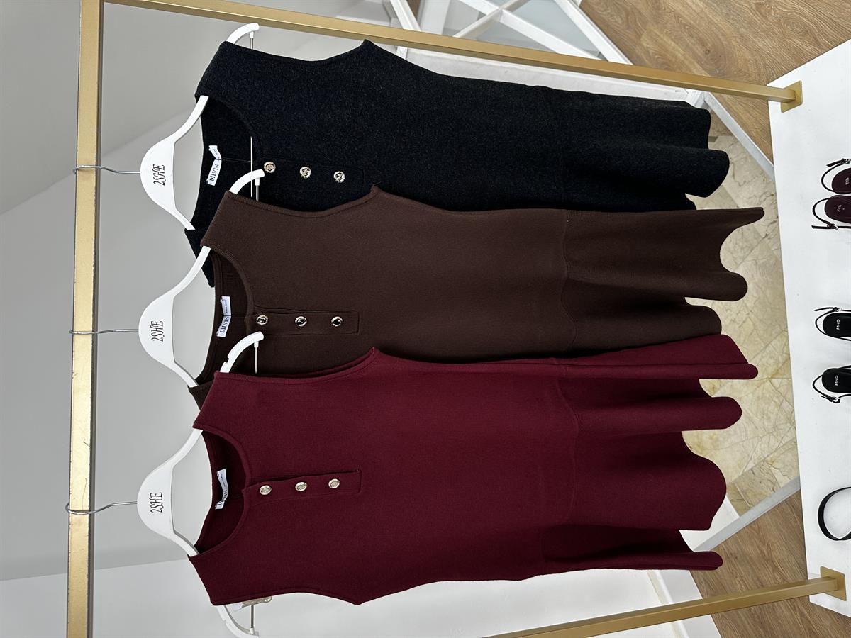 Dilvin Bisiklet Yaka Düğmeli Volanlı Triko Elbise - Bordo