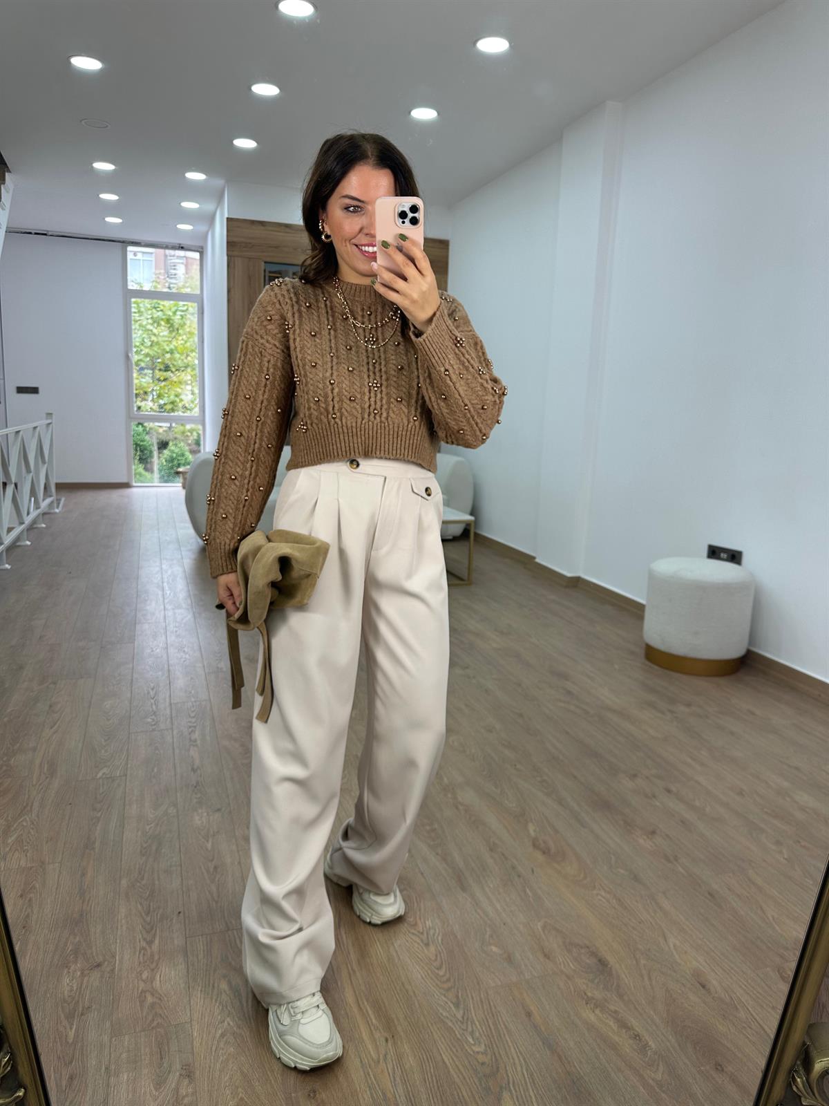 Dilvin Bisiklet Yaka İnci Çakımlı Kazak-Camel