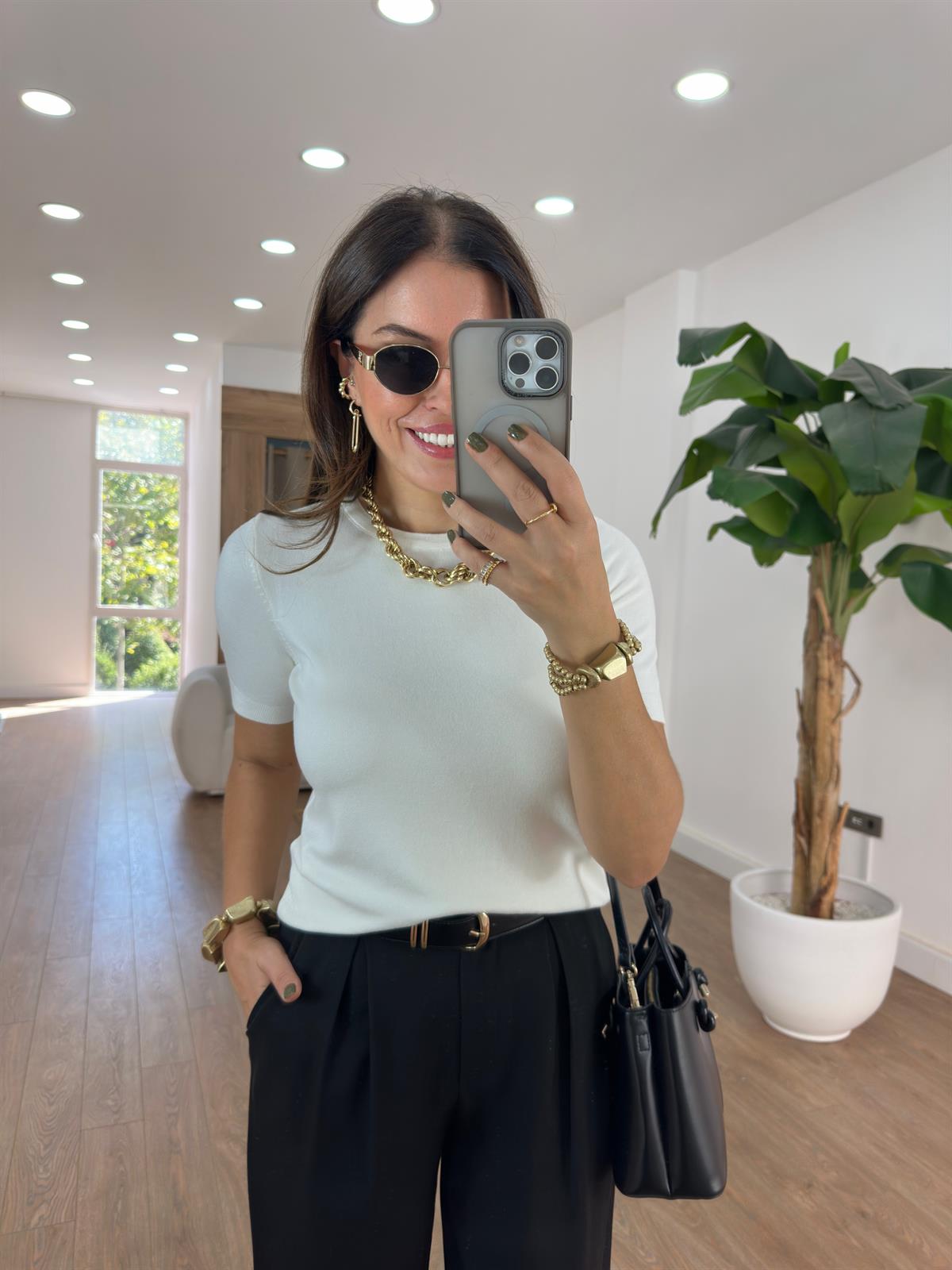 Dilvin Bisiklet Yaka Kısa Kol Basic Triko Bluz - Ekru