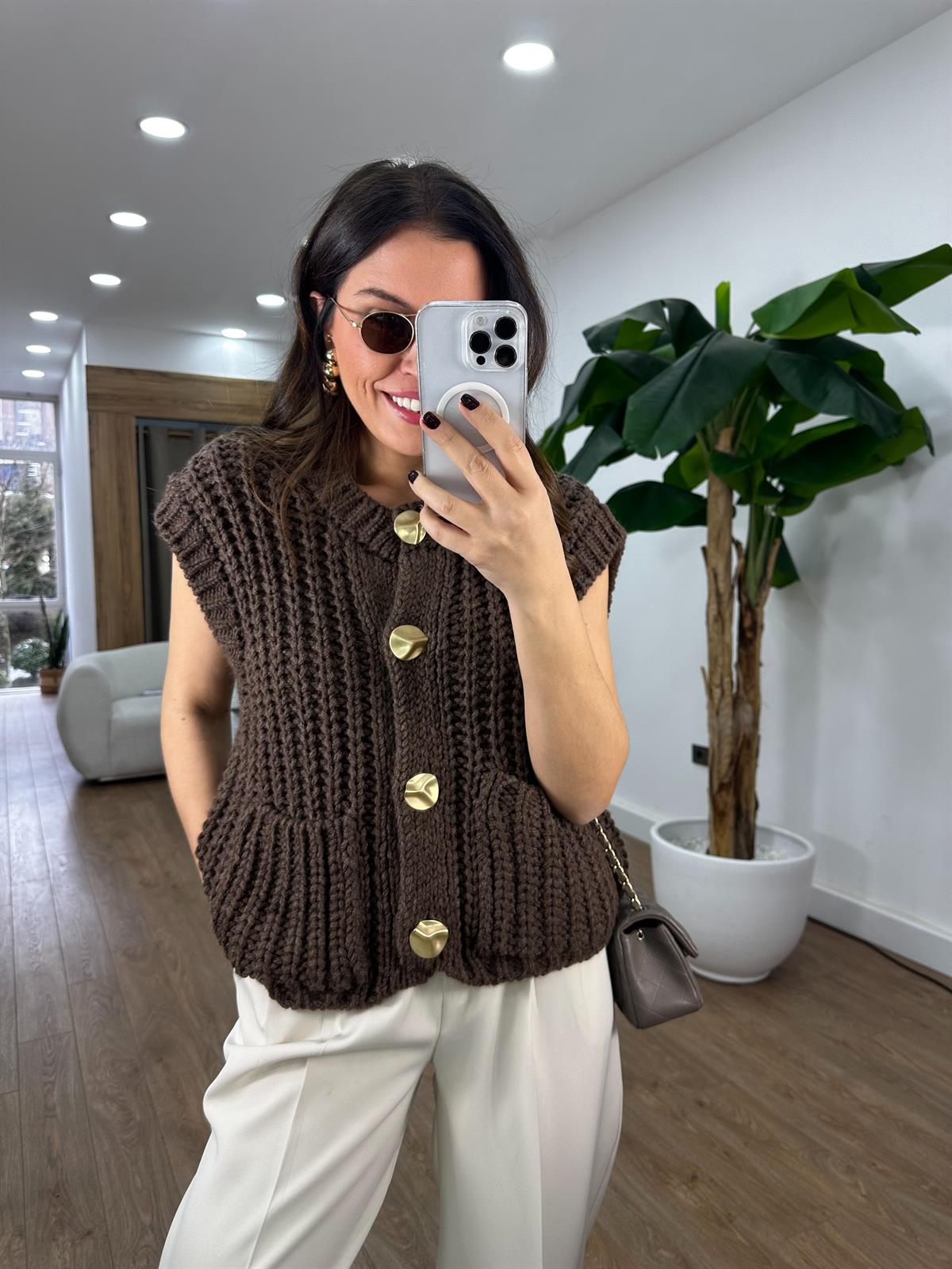 Dilvin Bisiklet Yaka Yumuşak Dokulu Cepli Düğmeli Triko Yelek