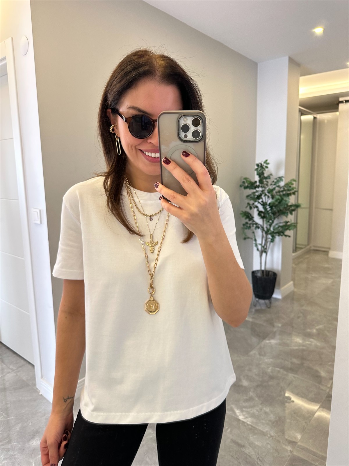 Dilvin Dekoratif Yaka Basic Tshirt - Beyaz