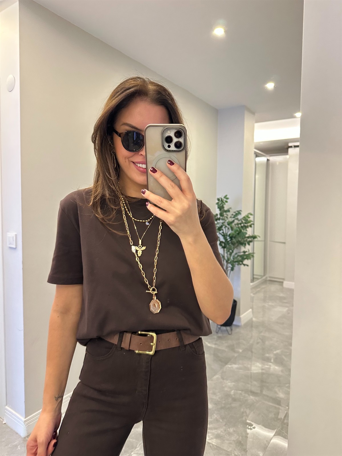 Dilvin Dekoratif Yaka Basic Tshirt - Kahverengi