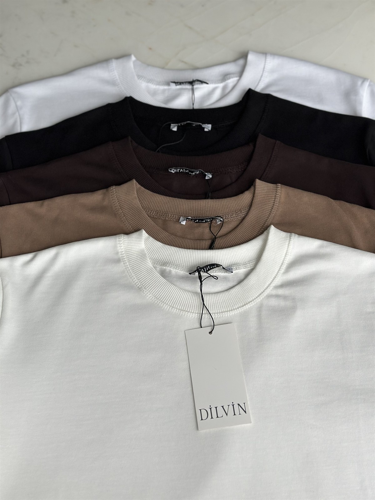 Dilvin Dekoratif Yaka Basic Tshirt - Siyah