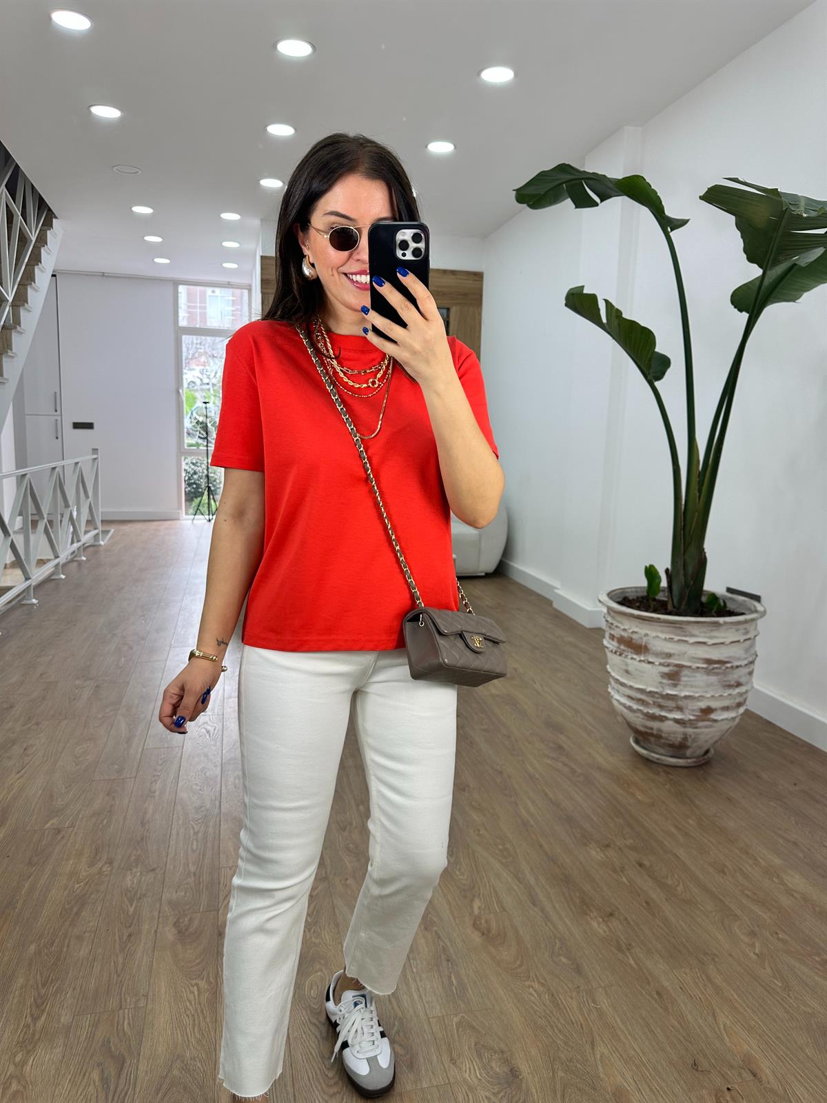 Dilvin Dekoratif Yaka Premium Basic Tişört-Kırmızı