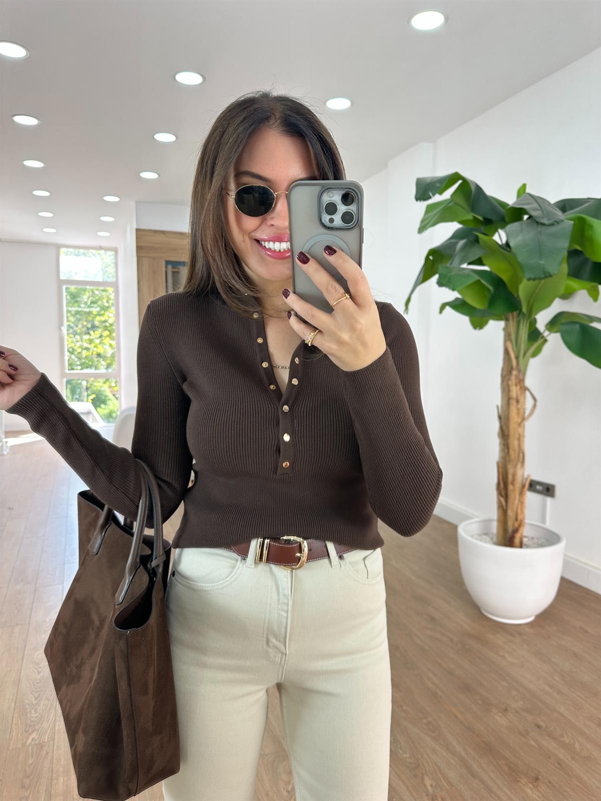 Dilvin Dik Yaka Çıtçıtlı Triko Kazak - Kahverengi