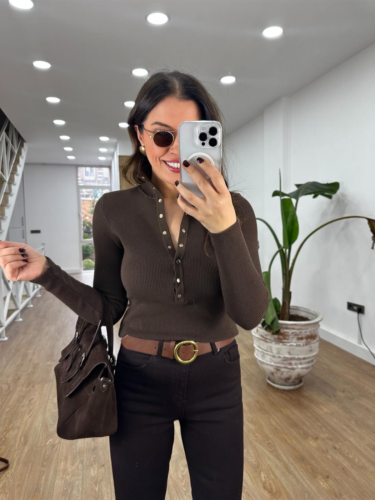 Dilvin Dik Yaka Çıtçıtlı Triko Kazak - Kahve