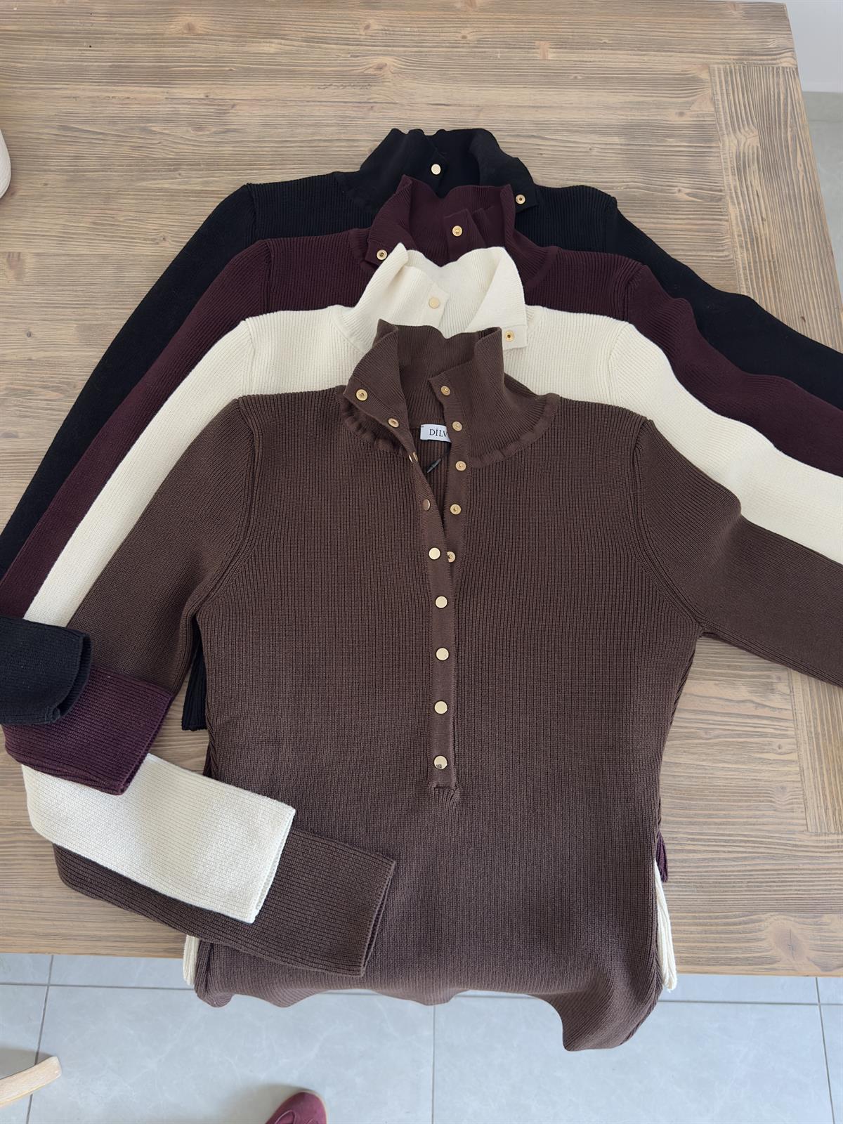 Dilvin Dik Yaka Çıtçıtlı Triko Kazak - Kahverengi