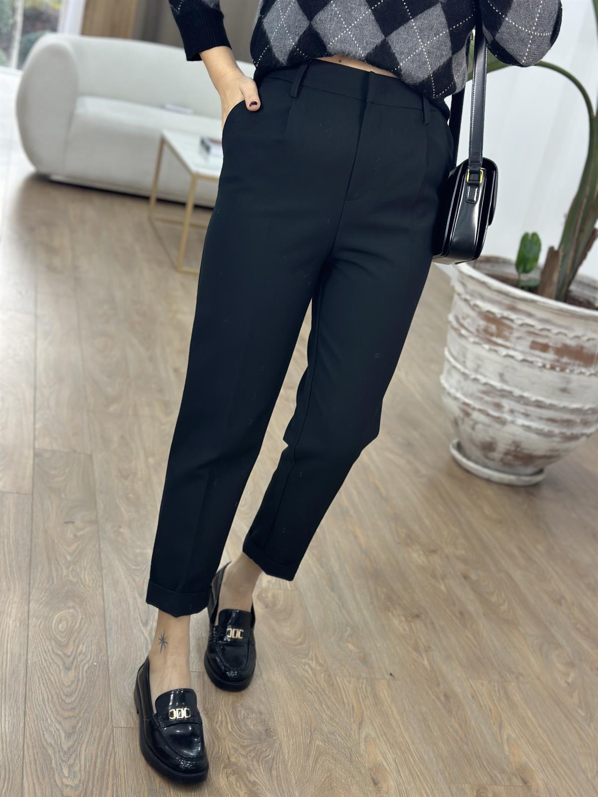 Dilvin Kıvrık Paça Düz Fit Pantolon - Siyah