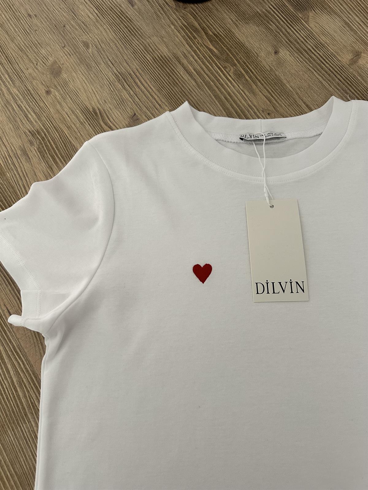 Dilvin Kalp Nakışlı Tişört