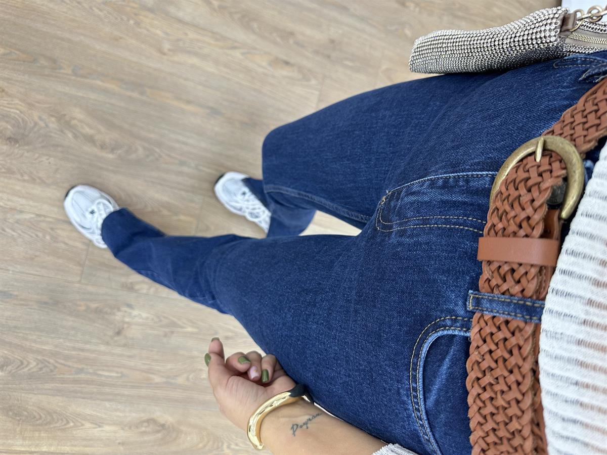 Dilvin Paçası Kesik Straight Jean
