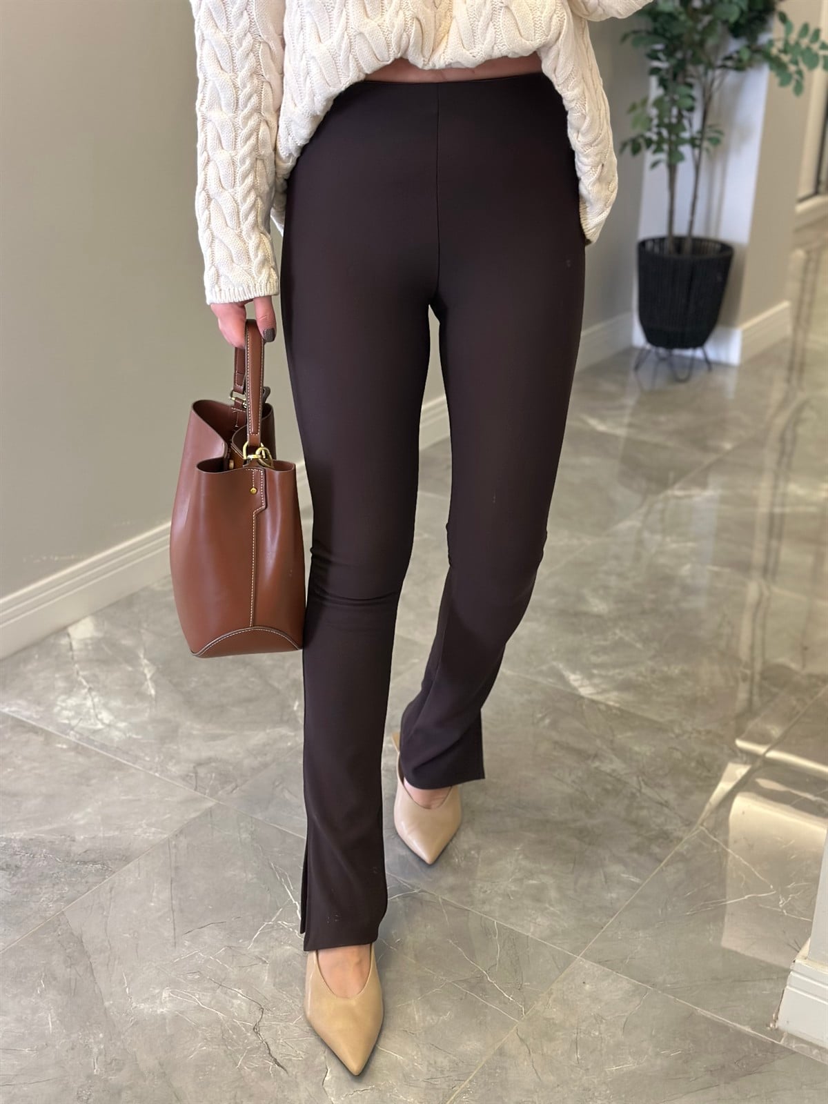 Dilvin Paçası Yırtmaçlı Ottoman Tayt - Kahverengi