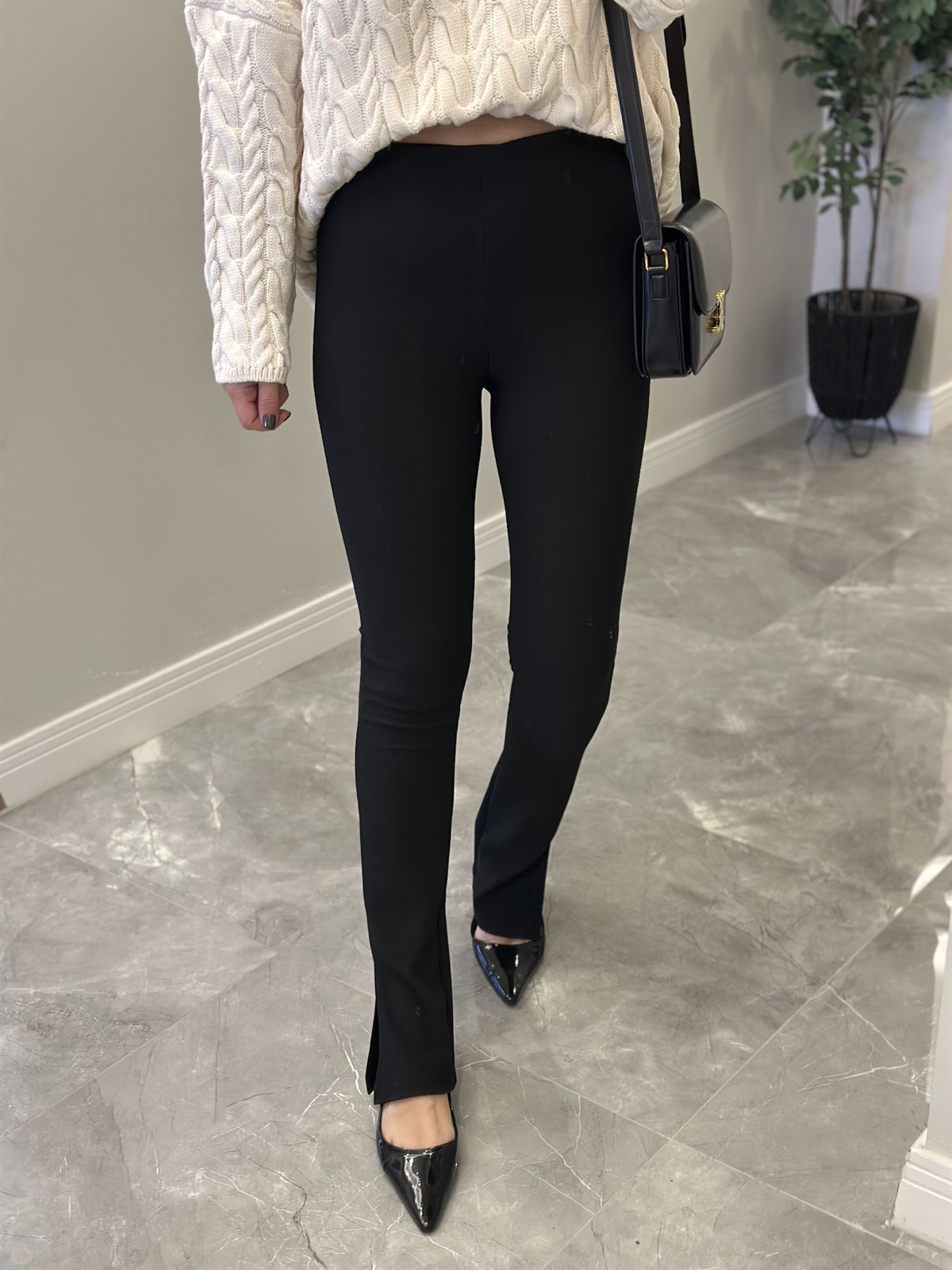 Dilvin Paçası Yırtmaçlı Ottoman Tayt - Siyah