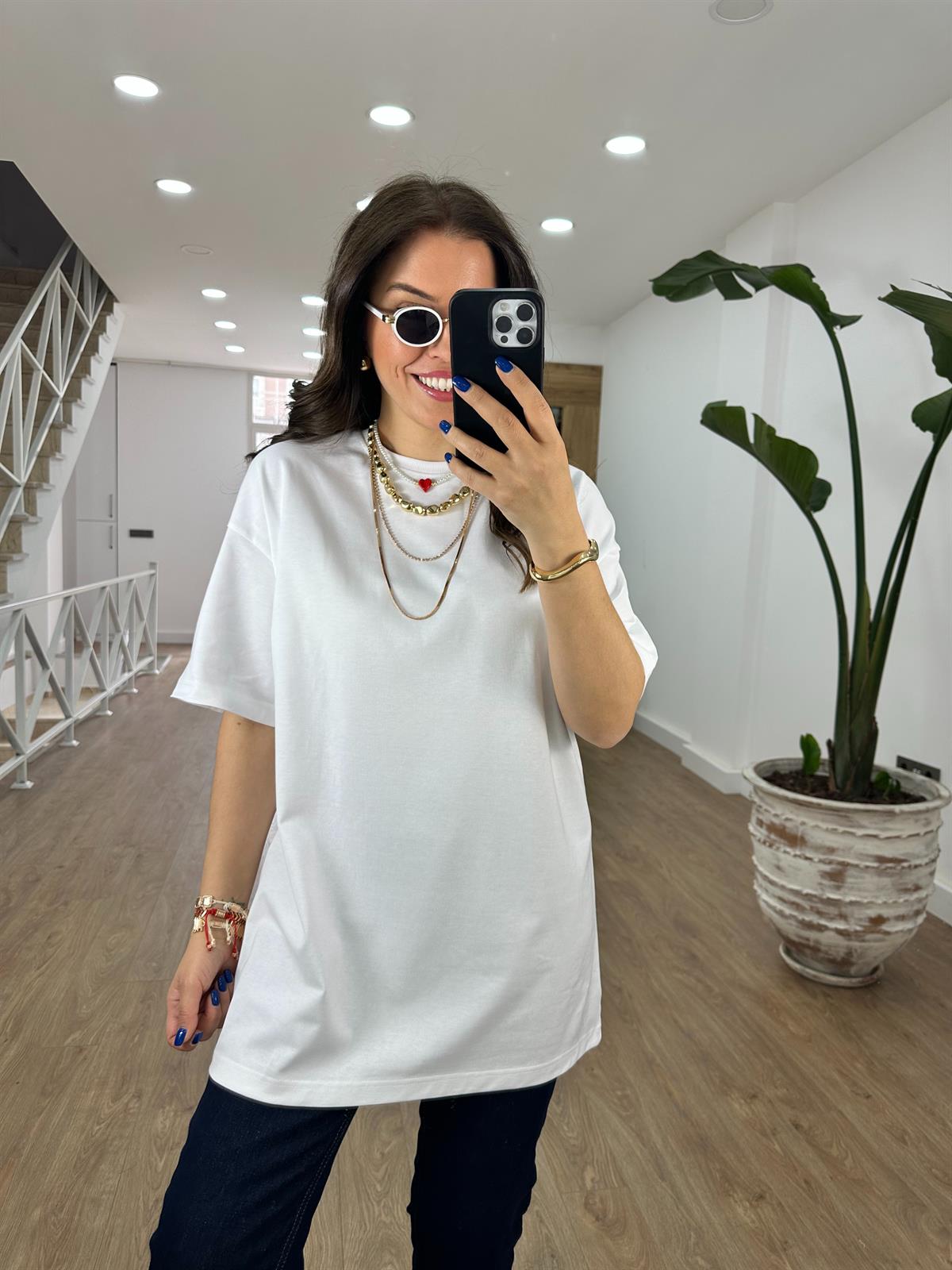 Dilvin Pamuklu Oversize Tişört-Beyaz